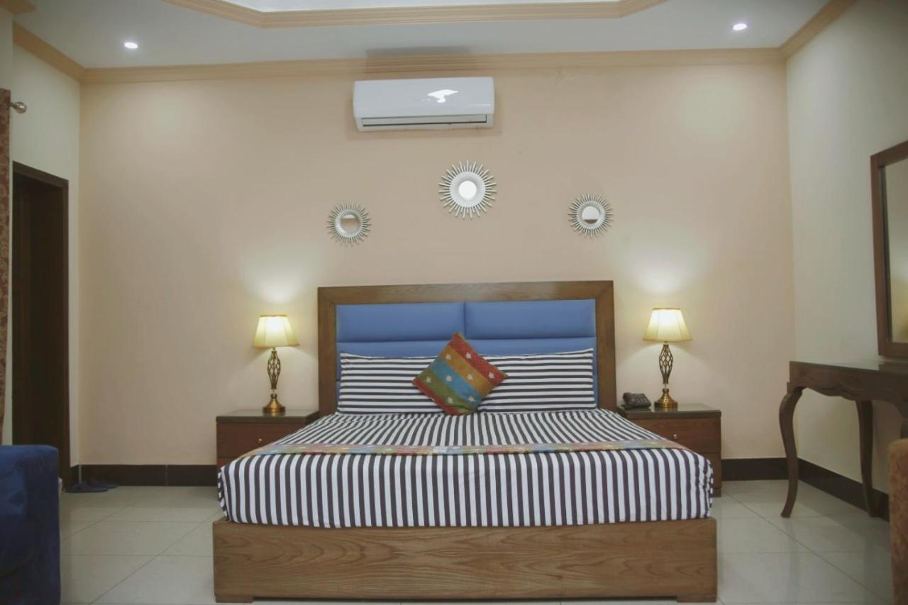 Al Burhan Express Hotel Λαχόρη Εξωτερικό φωτογραφία