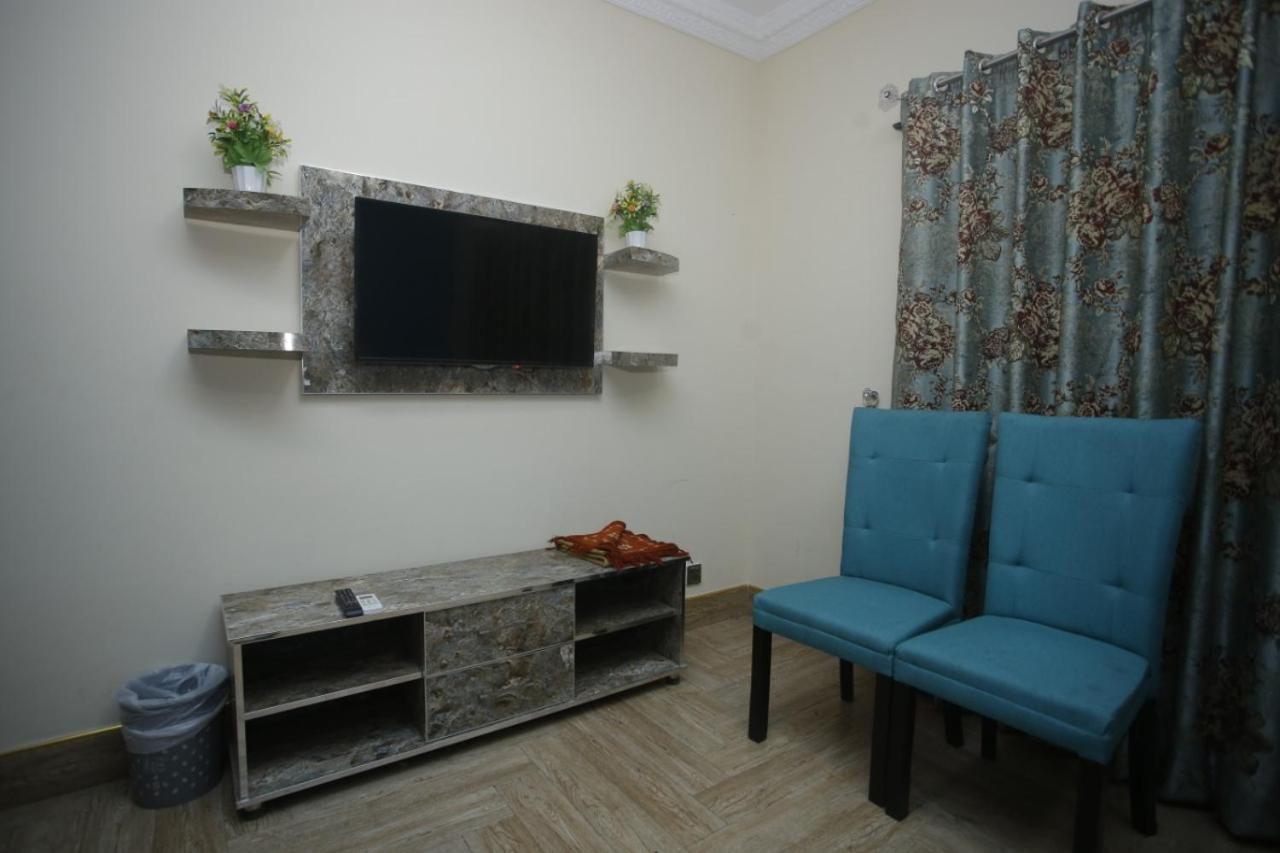 Al Burhan Express Hotel Λαχόρη Εξωτερικό φωτογραφία