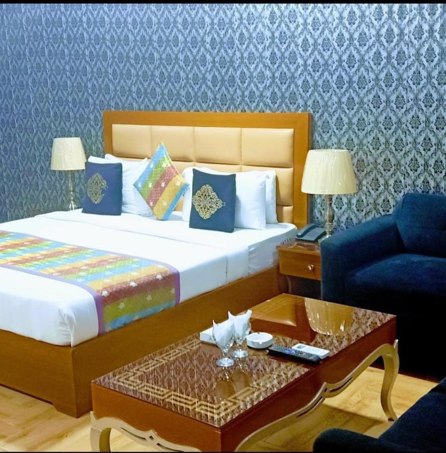 Al Burhan Express Hotel Λαχόρη Εξωτερικό φωτογραφία
