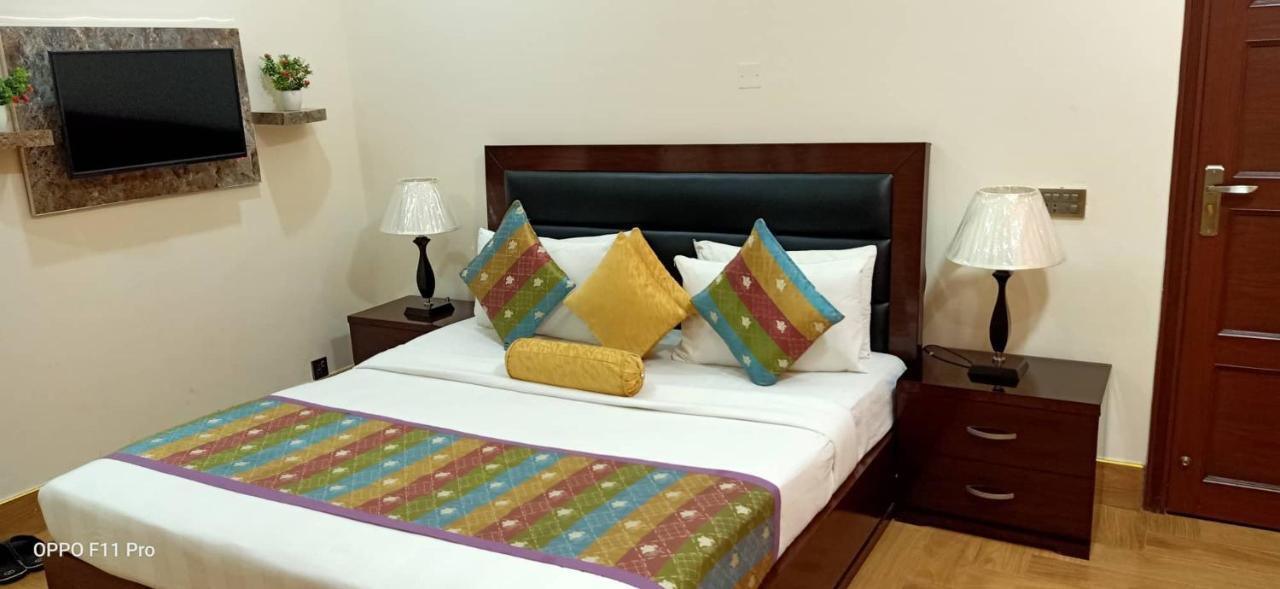Al Burhan Express Hotel Λαχόρη Εξωτερικό φωτογραφία