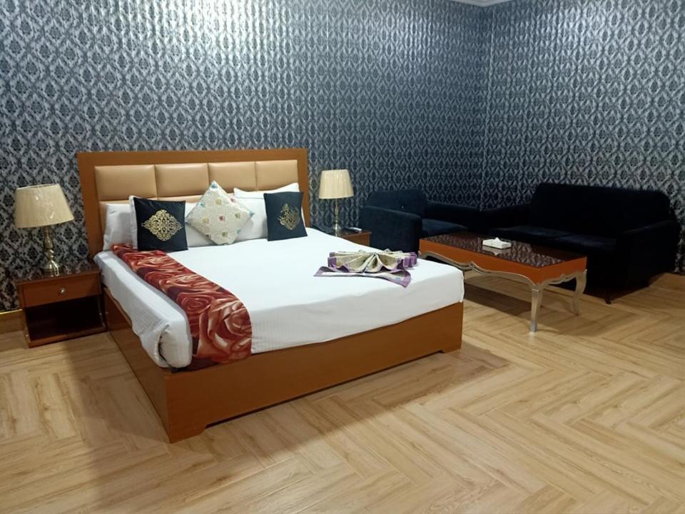Al Burhan Express Hotel Λαχόρη Εξωτερικό φωτογραφία
